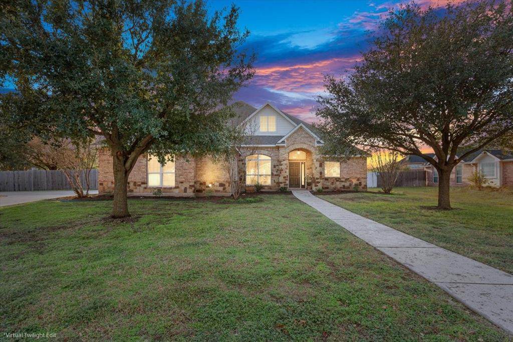 900 Queen Elizabeth Drive - Photo 1