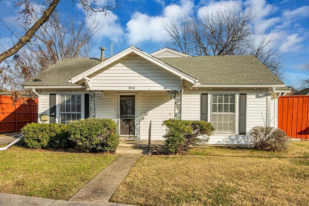 304 Jackson Avenue - Photo 1