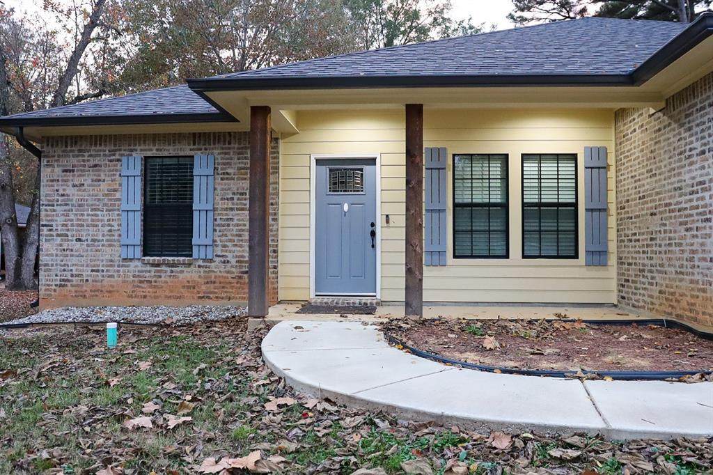 901 Lee Street - Photo 1