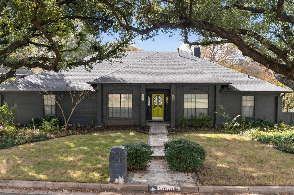 3900 Shadycreek Drive - Photo 1