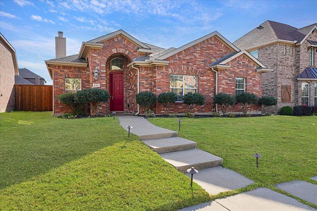 682 Crockett Drive - Photo 1