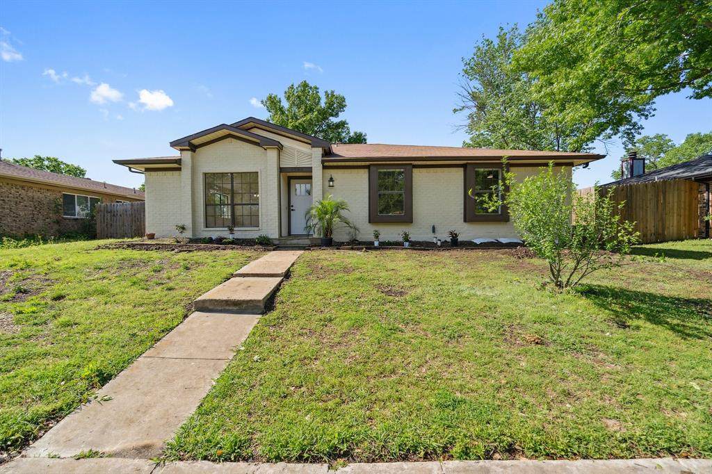 1742 Canterbury Lane - Photo 1