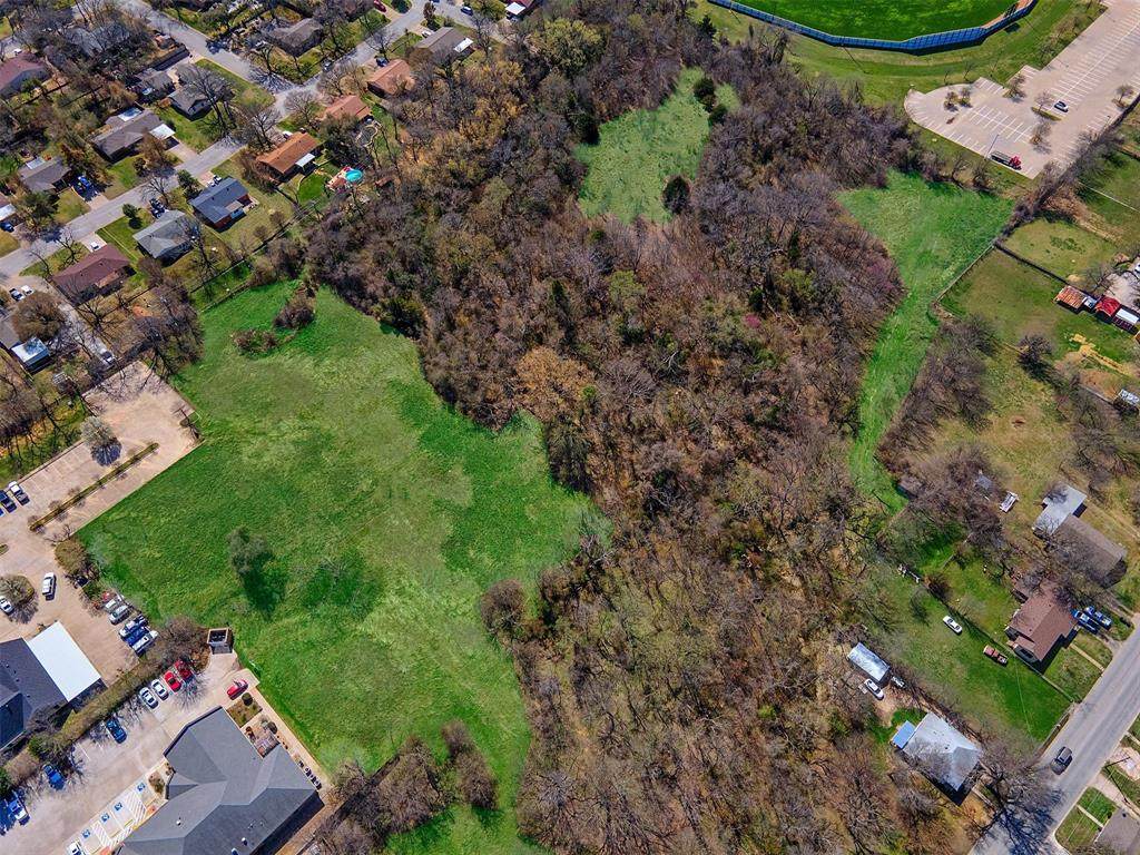 1002 Foster Lane - Photo 1