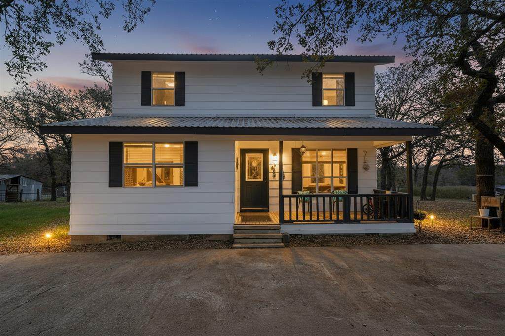 218 Private Road 3638 - Photo 1