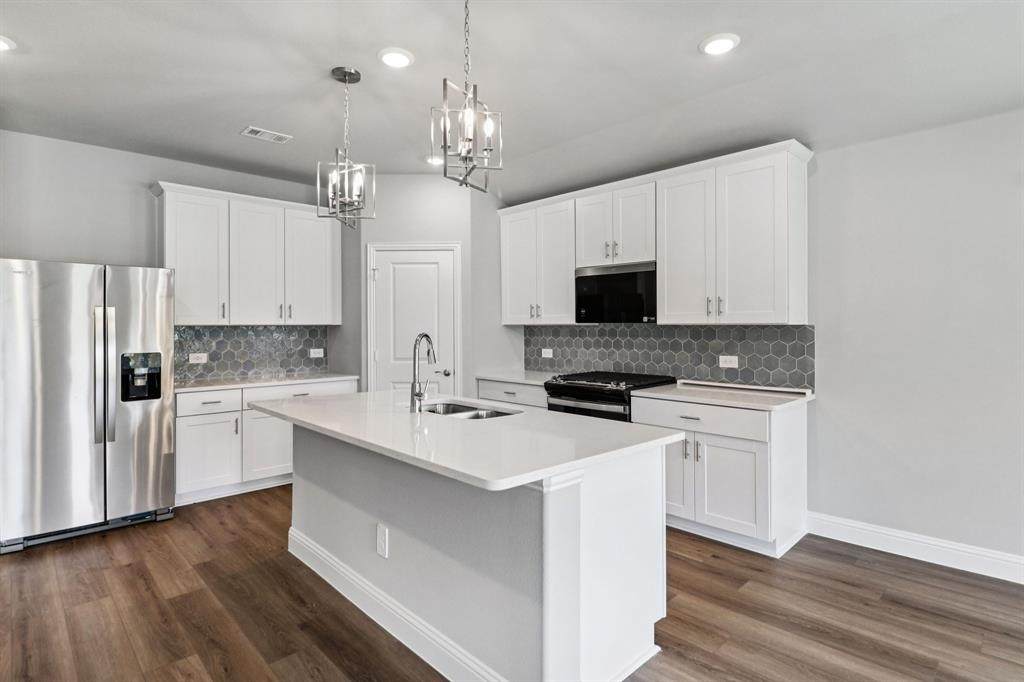 2210 Rannoch Street - Photo 1