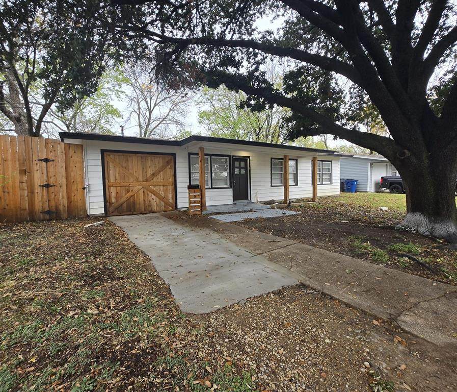 3007 Shenstone Drive - Photo 1