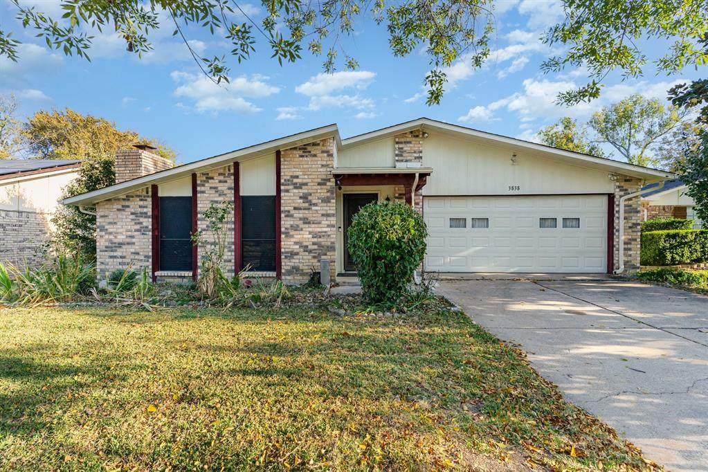 3838 Ruidosa Avenue - Photo 1