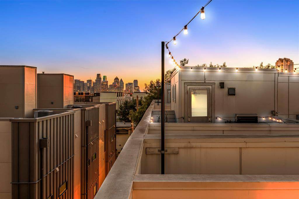 2016 Fitzhugh Avenue - Photo 1