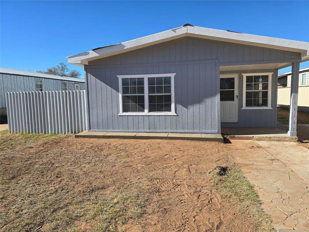 309 4th Street - Photo 1