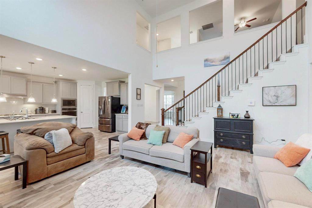 1429 Shooting Star Drive - Photo 1