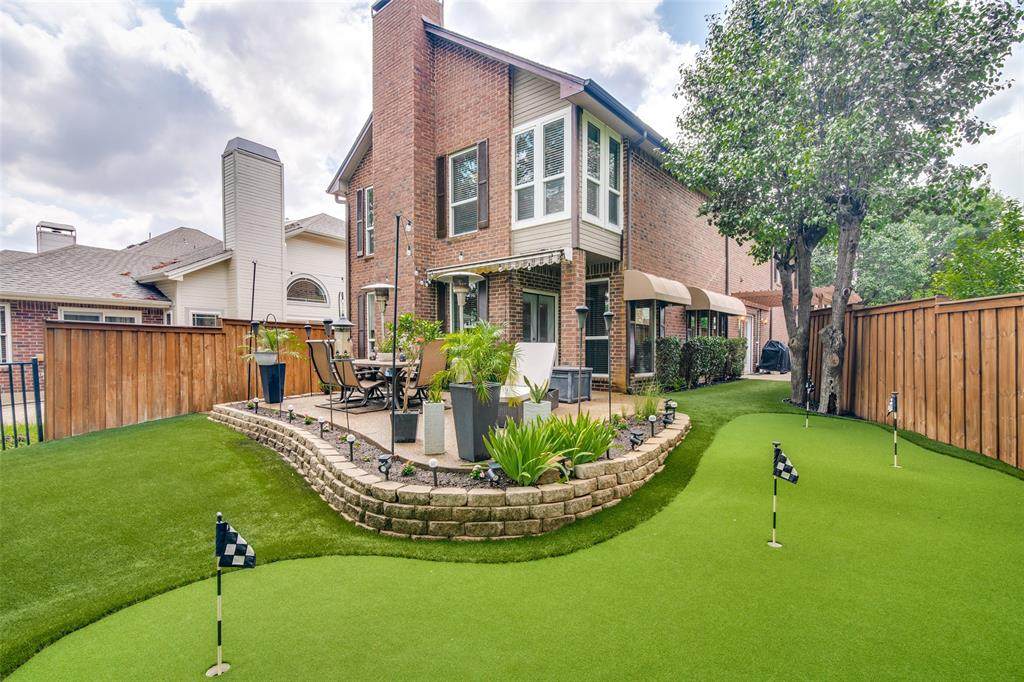 9428 Blue Jay Way - Photo 1
