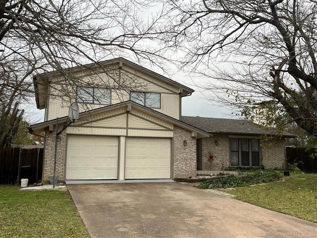 606 Madison Court - Photo 1