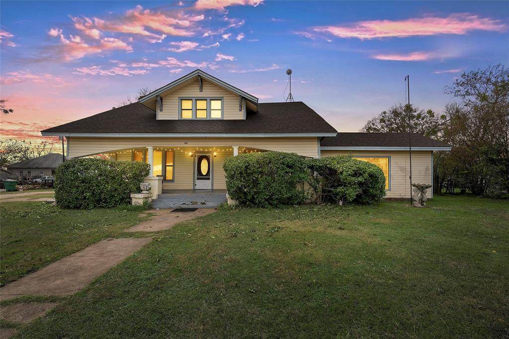 306 Cleveland - Photo 1