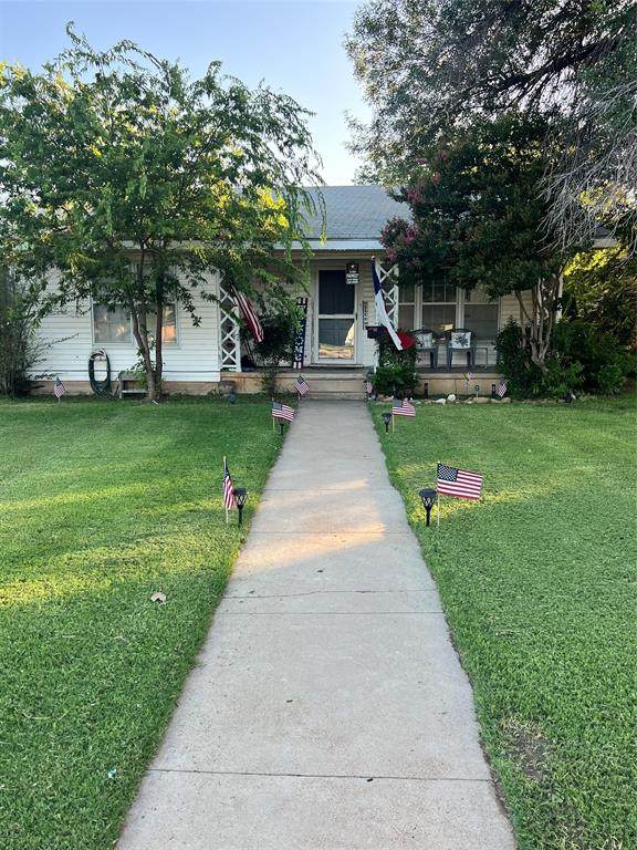 2113 4th Street - Photo 1