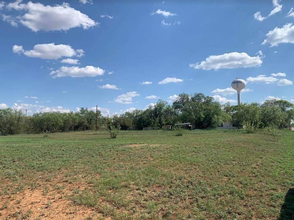 306 Lamar - Photo 1