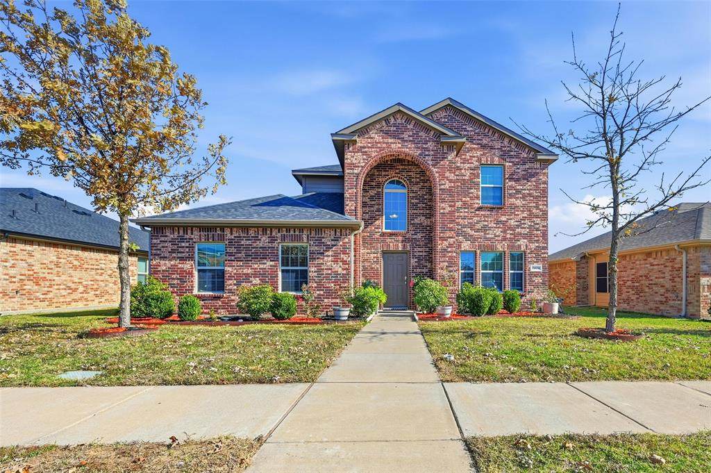 2020 Glen Hollow Drive - Photo 1