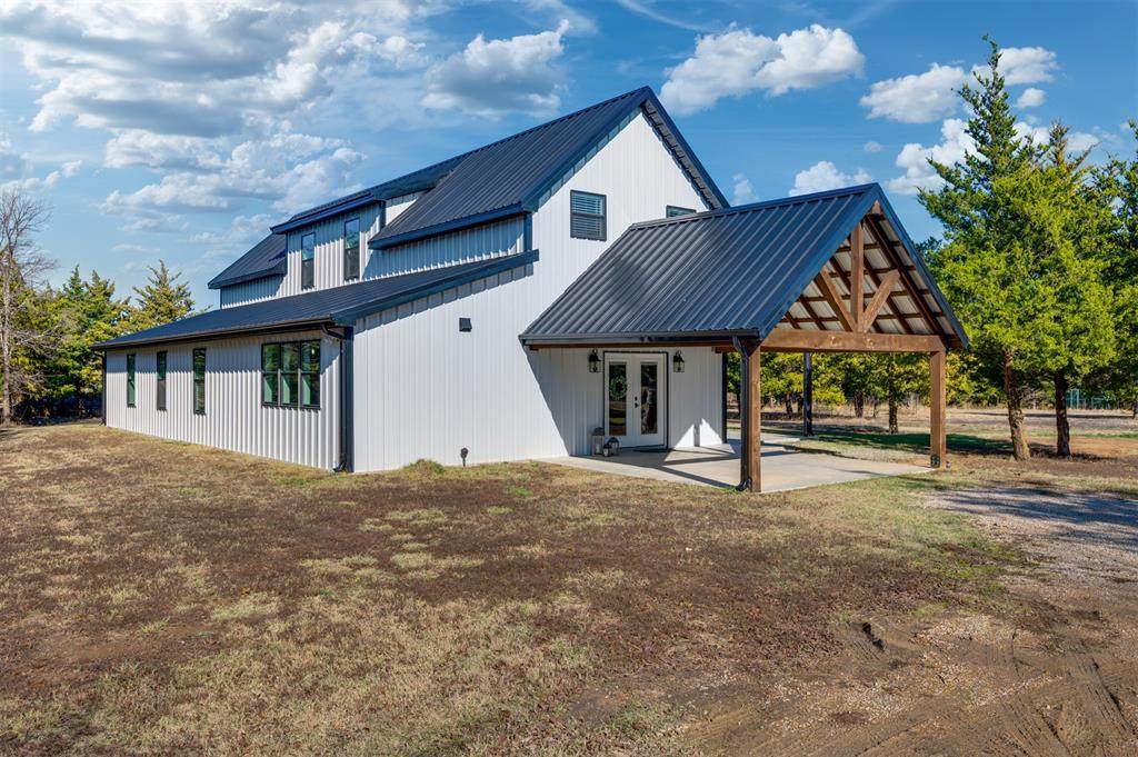 122 Farm To Market Road 1742 - Photo 1