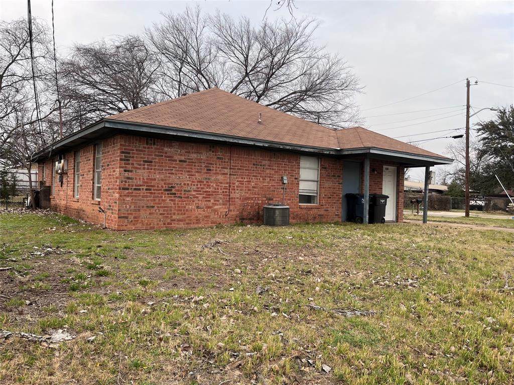 428 Sunset Lane - Photo 1