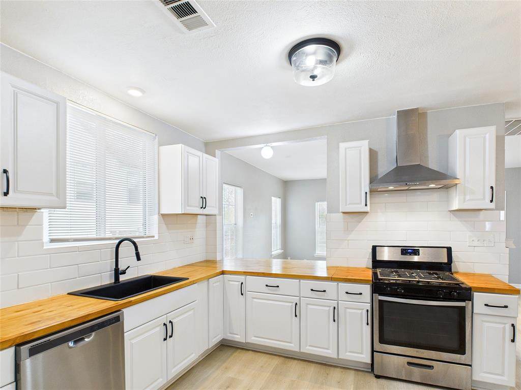 823 Havendon Circle - Photo 1