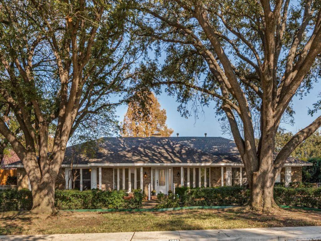 1807 Crest - Photo 1