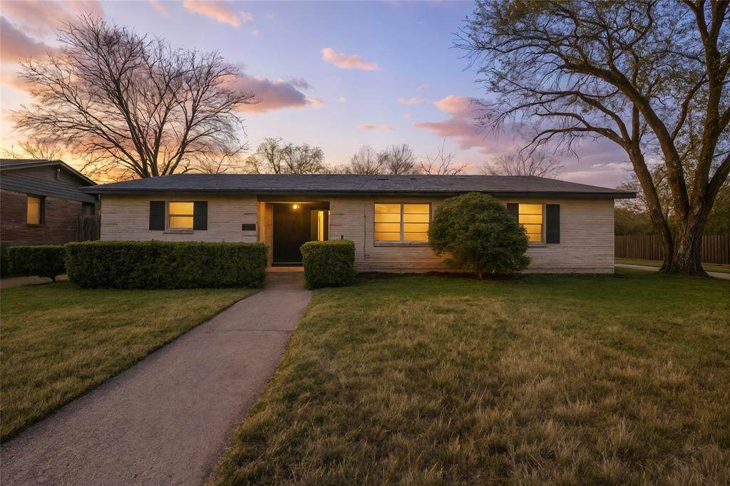 807 Havenwood Drive - Photo 1