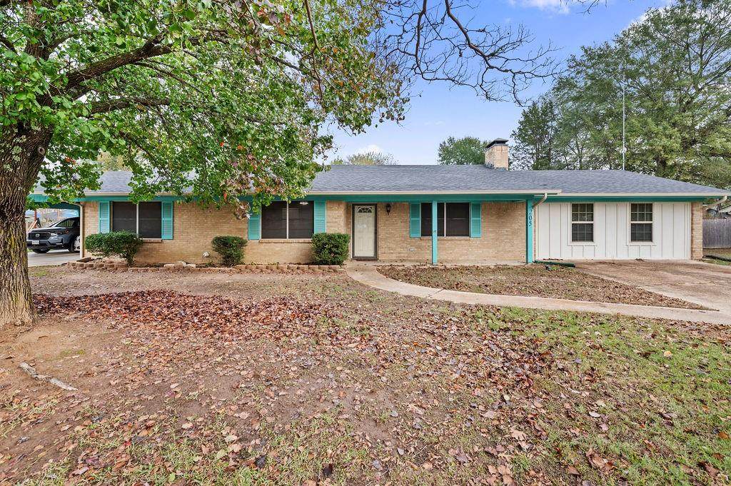 205 Wayside Drive - Photo 1