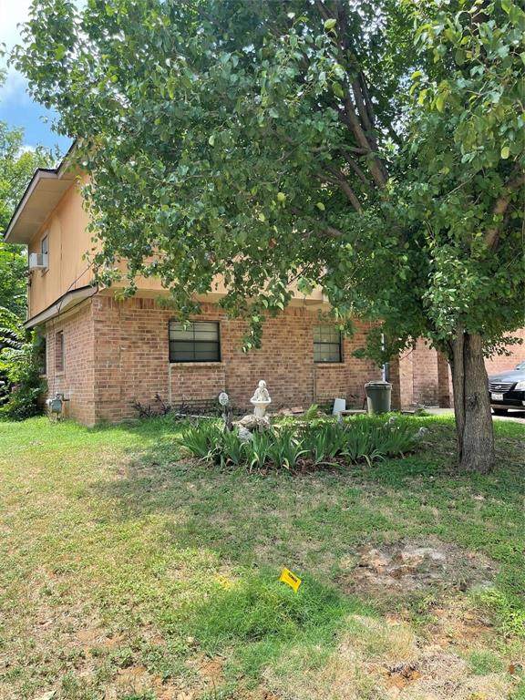 4628 Burton Avenue - Photo 1