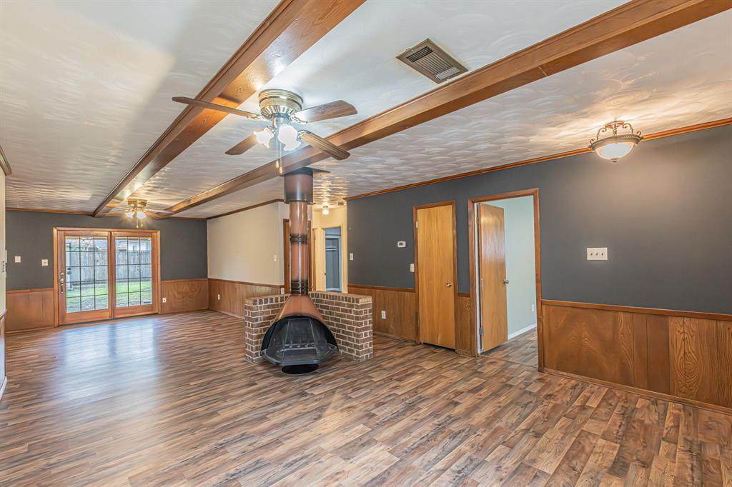 702 Fouts Drive - Photo 1