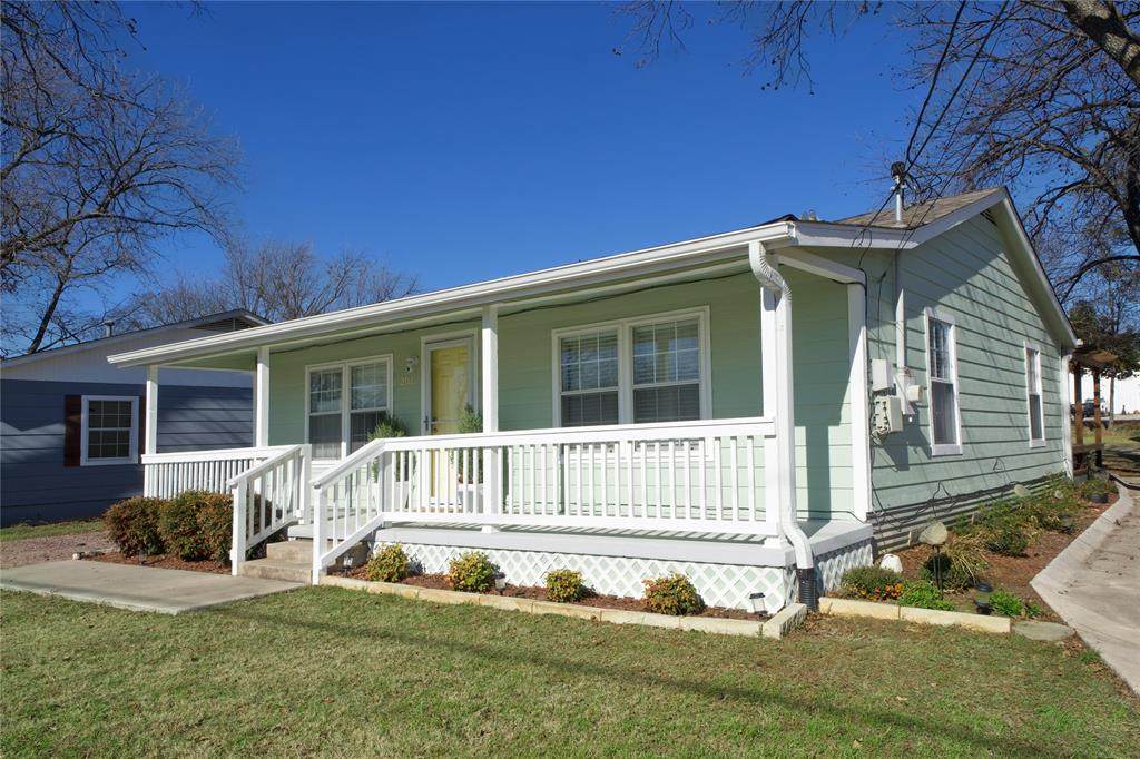 201 Water Street - Photo 1