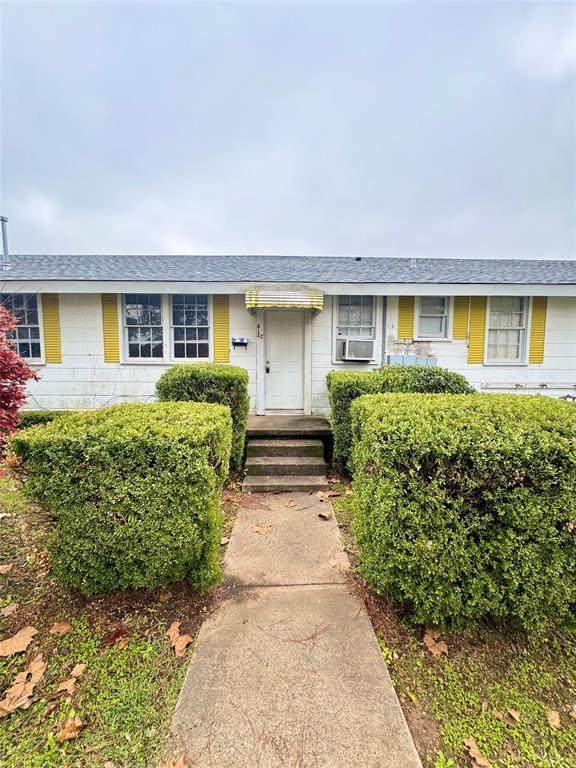 812 St. Charles - Photo 1