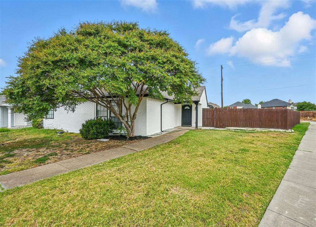 6082 Dooley Drive - Photo 1