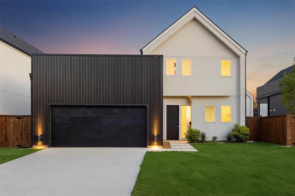 829 Nomas Street - Photo 1