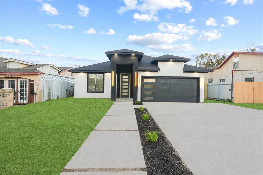 1420 Morrell Avenue - Photo 1