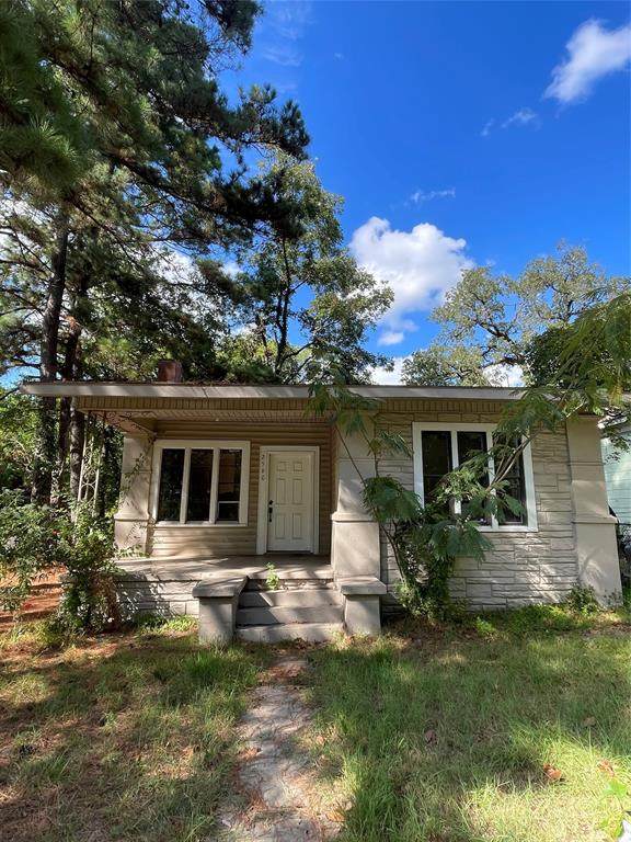 2560 Emery Street - Photo 1