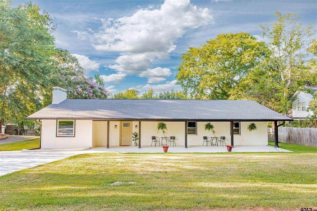 613 Northgate Drive - Photo 1