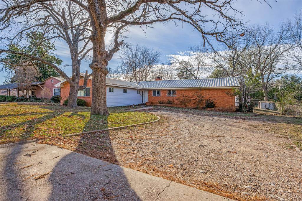 1520 Monterey Street - Photo 1