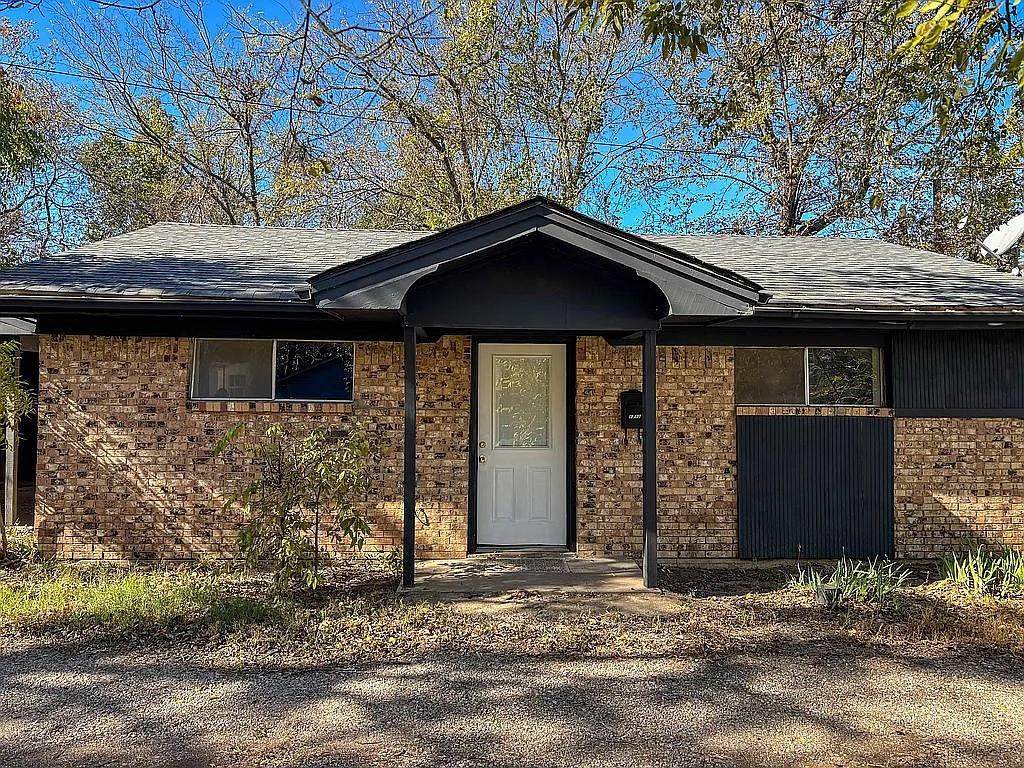 1711 Ash Street - Photo 1