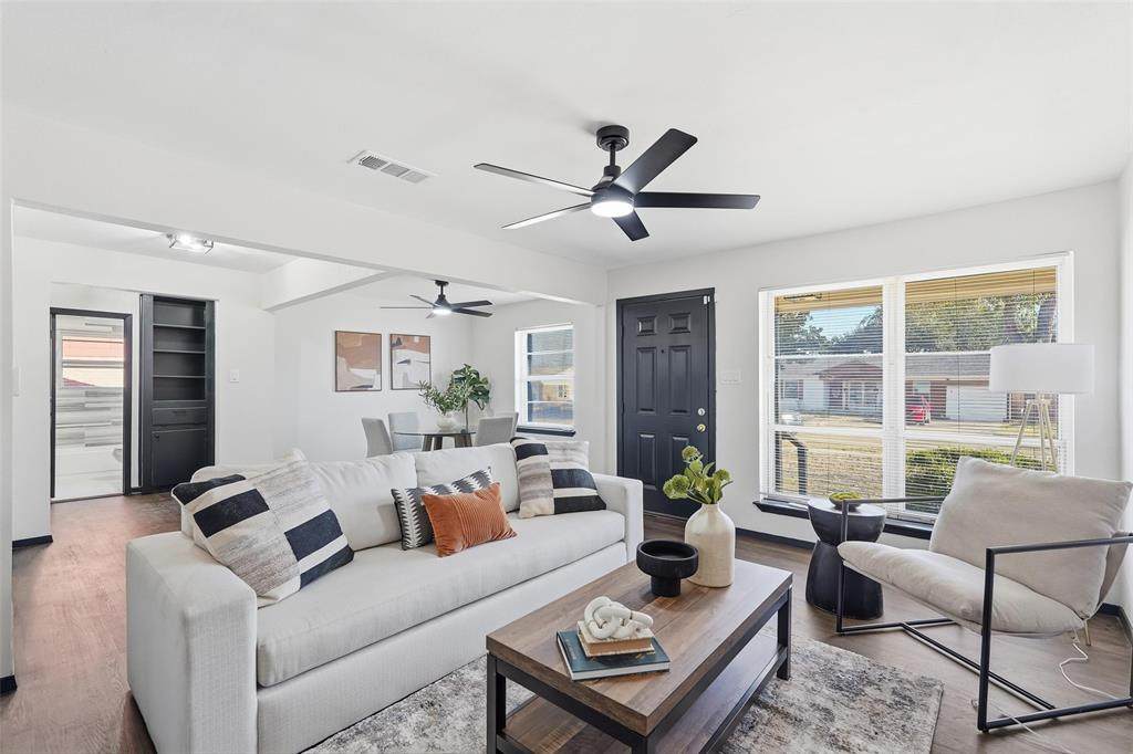 1731 Summit Street - Photo 1