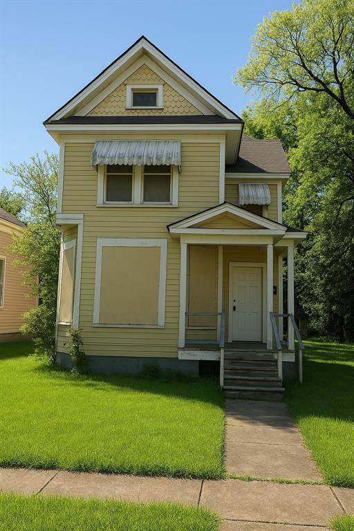 2749 Darien Street - Photo 1