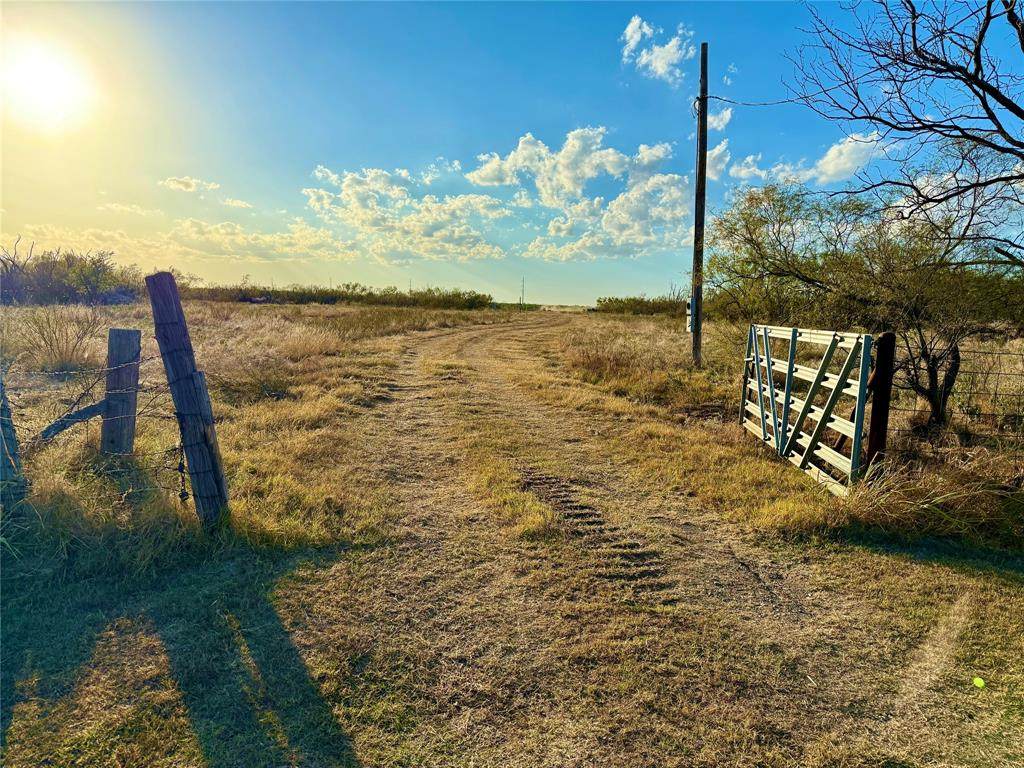 8340 Fm 2393 - Photo 1