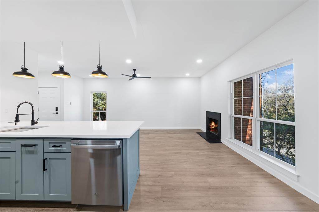 8601 Park Lane - Photo 1