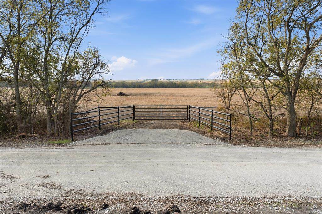 Tract 5, TBD County Road 3204 - Photo 1
