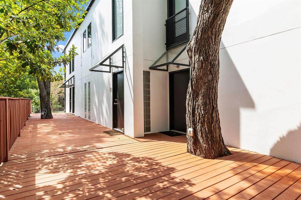 4242 Buena Vista Street - Photo 1