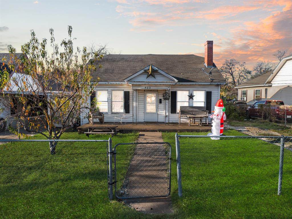 502 23rd Street - Photo 1