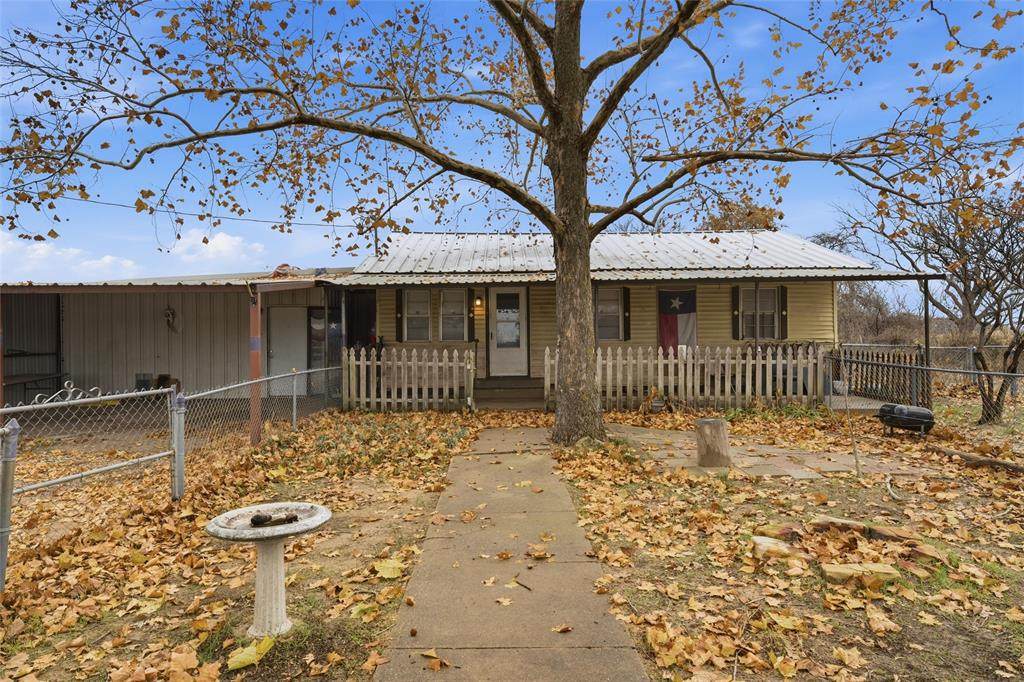 806 Hamilton Drive - Photo 1