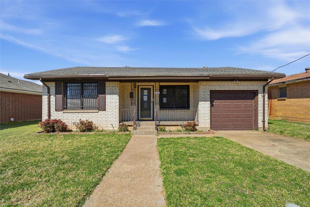 620 Faulkner Lane - Photo 1