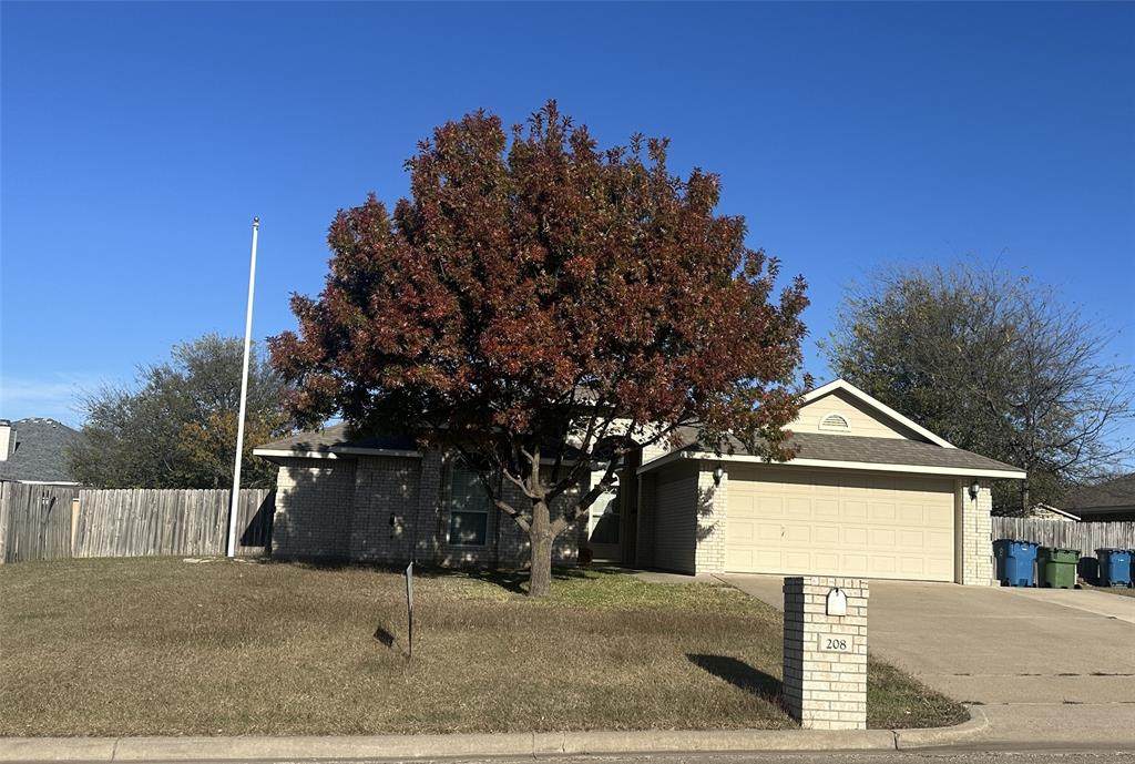 208 Pearl Drive - Photo 1