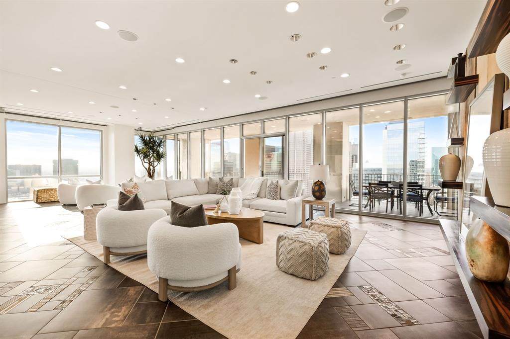 1717 Arts Plaza - Photo 1