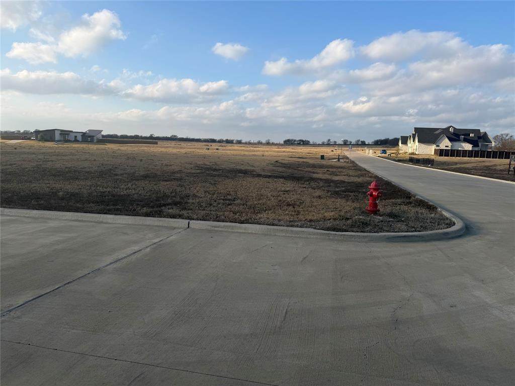 113 Iris Street - Photo 1