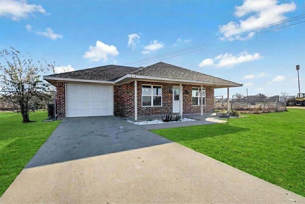 114 Sebastian Lane - Photo 1